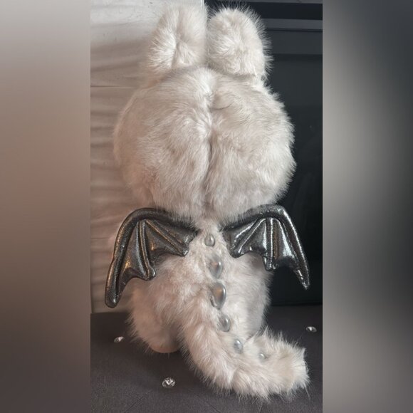 Zimomo angel in the clouds popmart Labubu Furry White Plush Doll silver - Picture 2 of 2